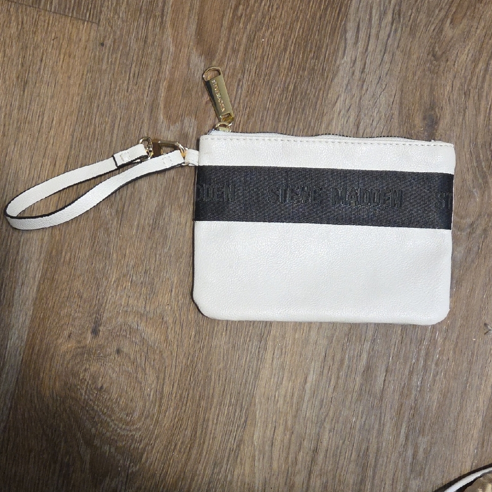 Steve Madden Black and Cream Wristlet